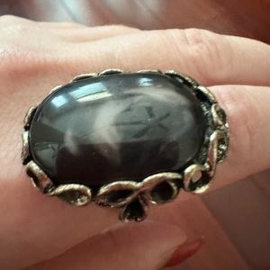 Silver ring with agate stone